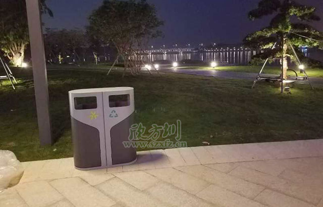 欣方圳戶外鋼制垃圾桶投放株洲天臺(tái)公園