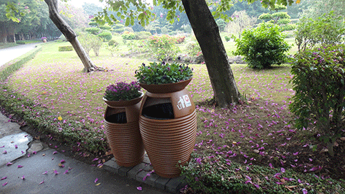  汕頭玻璃鋼花盆垃圾桶，點綴公園好環(huán)境。